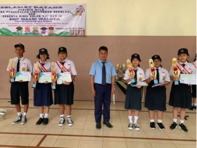 PENGHARGAAN SEKOLAH BERPRESTASI