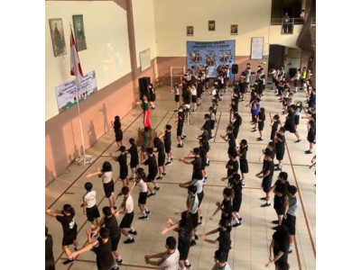 KEGIATAN SENAM BERSAMA SEKOLAH SEHAT
